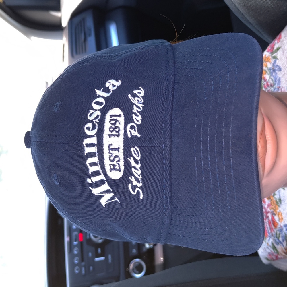 Minnesota State Park Embroidered Letters Strap-on Hat Cap